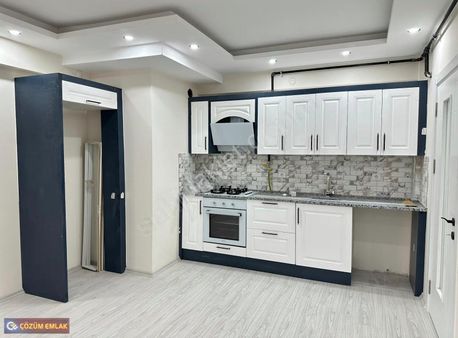Çözüm Emlak'tan İstasyon Civarı %80 Kredi İmkânlı Satılık Daire