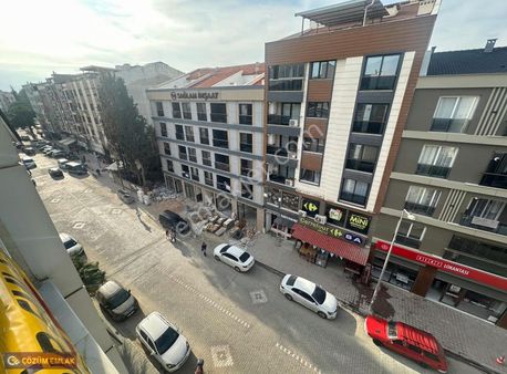 Çözüm Emlak'tan İstasyon Caddesi Üzerinde 1+1 Satılık Daire