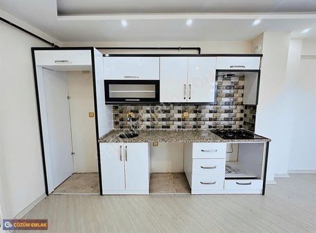 Çözüm Emlak'tan İstasyon Civarında 2+1 Ön Cephe Satılık Daire