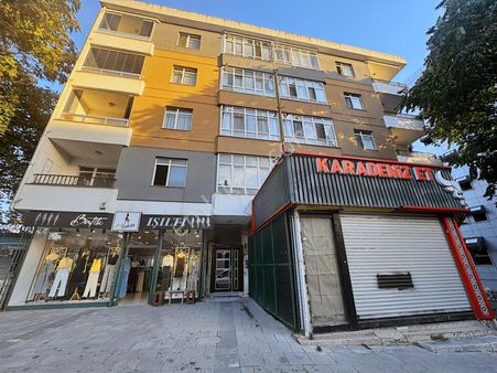 Sancaktepe Merkez Ana Yola Cephe Satılık Komple Bina, Dükkanlar