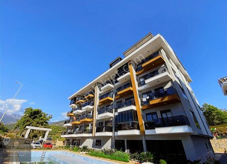 Alanya Oba'da Sıfır Satılık Aktiviteli Site İçerisinde 1+1