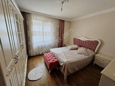 Kartal Yakacık Eşyalı Merkezi Konumda 3+1 Satılık Daire