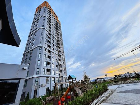 Dünya Şehir Kartal Projesinde Deniz Manzaralı 2+1 Satılık Daire