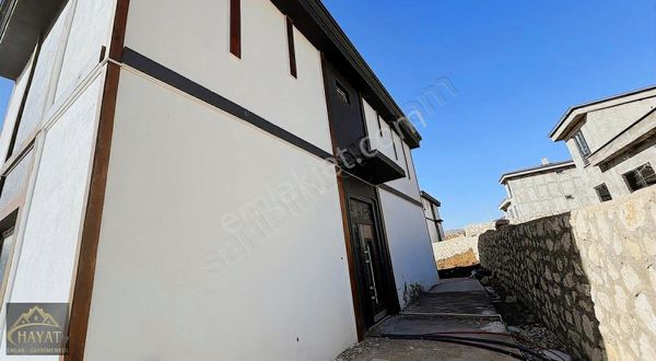 Tillo Satılık Havuzlu Lüks Villa