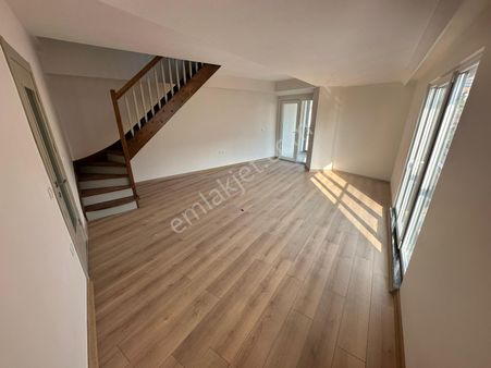 Yatırım'dan Küçükyalı'da Metroya Yakın 2yıllık Yapıda3+2dubleks