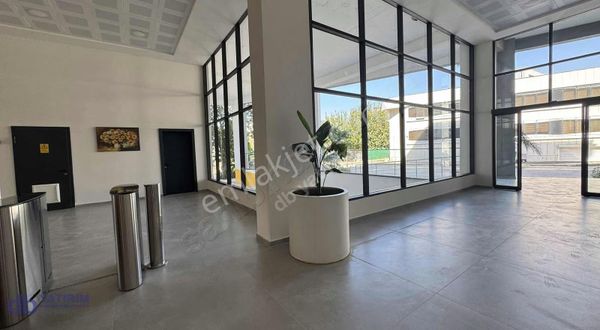 Çiğli Kolejler Bölgesi'nde Satılık 1+1 Suit Satılık Daire