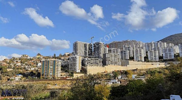 Izmir 35 2+1 Deniz Gören En Büyük Teraslı Satılık Daire