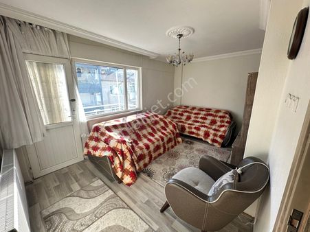 Zeki Emlak'tan Sakarya Mahallesinde 2+1 Eşyalı Kiralık Daire