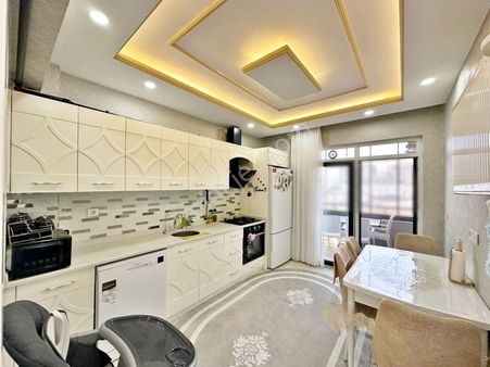 Belkız'da Cadde Üzeri Masrafsız Cam Balkonlu Lüx 2+1 Daire