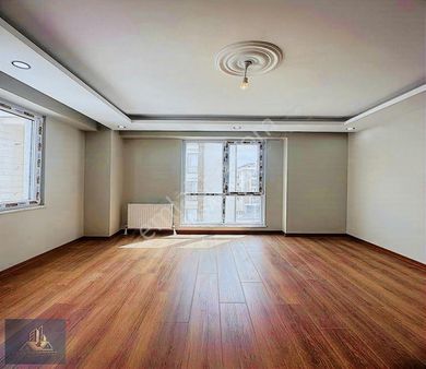 Beylikdüzü Kavaklıda Marinaya Komşu Satılık 2+1 Fırsat Daire