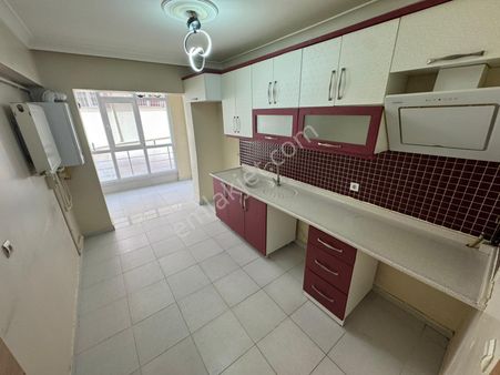 Malazgirt Mah Asansörlü 10 Yıllık 2+1 30m2 Depolu Fırsat Daire