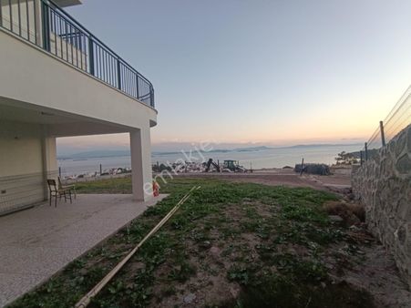 Çandarlıda Full Deniz Manzaralı Satılık 4+1 Villa