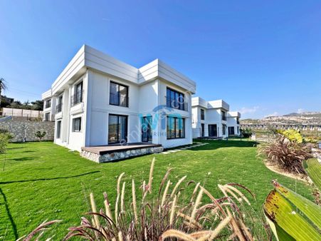 Win'den Mezitli Bozönde Yeni Proje Satılık Ultralüks 4+1 Villa