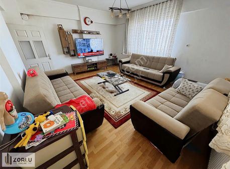 Atatürk Mahallesinde Cadde Üstü Doğalgazlı 3+1 Arakatta