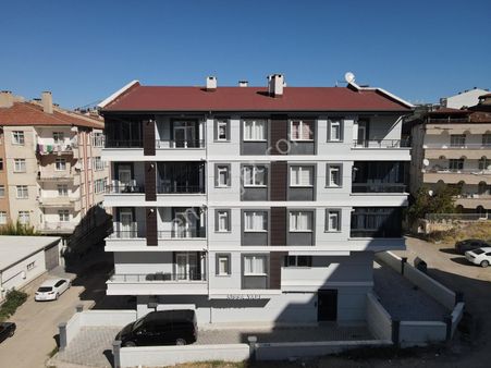 Şanlıbaba Emlak'tan Merkezi Konumda Satılık 1+1 Daire