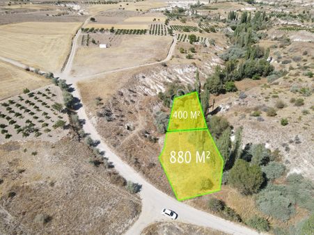 Şanlıbaba Emlaktan Uchisar Karayazıda Satılık 1280m²hobi Bahçesi