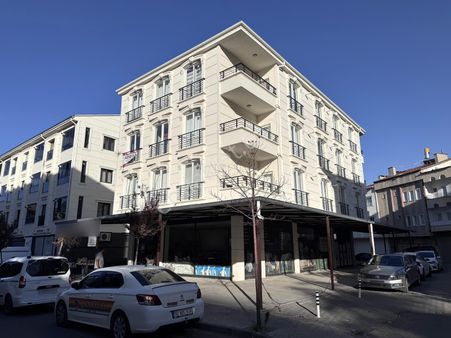 Şanlıbaba Emlak'tan Merkezi Konumda Satılık Eşyalı Daire