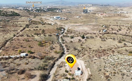 Şanlıbaba Emlak'tan 2000 Evler Çakmaklık Mevkiinde 952 M2 Arazi