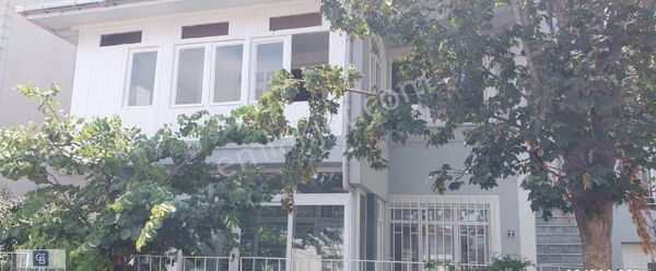 Tarabya'da Metroya Yakın Kiralık 5+1 Tripleks Daire