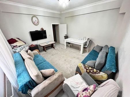 Az-er Yapıdan Bahçelievler'de Balkonlu 2+1 Satılık Daire!