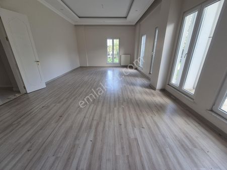 Yılmaz Emlaktan Beylikdüzü Bey Kasrı Konakları 3+1 Zemin Kat