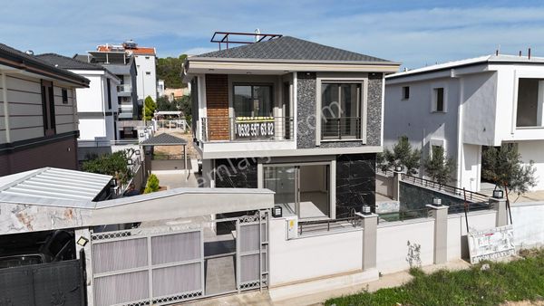 Denize Yakın Satılık Villa
