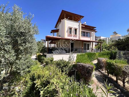 Muğla Milas Bozbük'te Satılık Villa