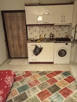 Ender Uysaldan Asmalıevlerde Asansörlü Balkonlu 1+0 Kiralık Eşyalı Apart.