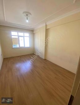 İnfo Gayrimenkulden Şelale Mahallesinde 3+1 Kiralık Daire