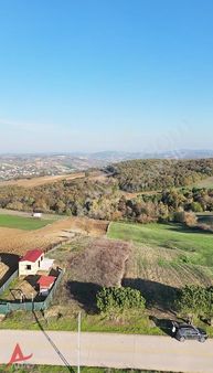 Derince Geredeli 1.582 M² Arsa-asfalt Cepheli, Ev Yapımına Uygun