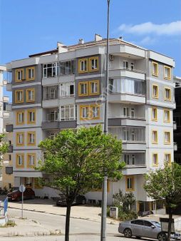 Fırsat Geniş Daire 3+1 Yeni Mah. Tramvay Durağına Çok Yakın