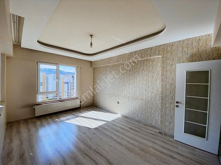 Küçükali'de Kiralık 3+1 Daire