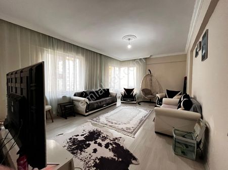 Harika Konumlu 3+1 3 Cepheli Ebeveyn Banyolu Yüksek Krediye Uygun