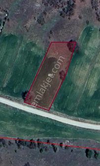 Satılık Bozüyük Düzdağ Yolu Üzerinde 1596m2 Yakınında Elektrik