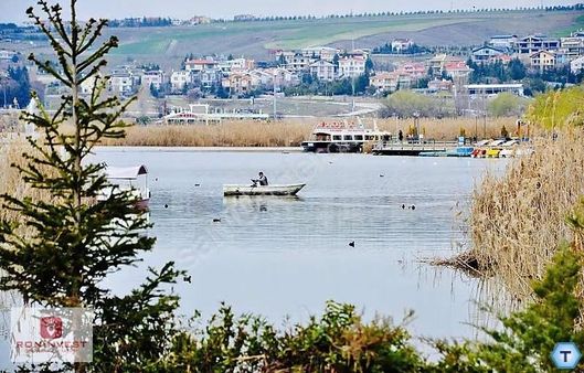 Gölbaşı Karşıyaka'da Mogan Gölü'ne Sıfır Köşe Parsel Tek Tapu