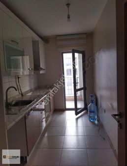 Kayaşehir Satılık 2+1 Boş Daire 24. Bölge Kapalı Mutfak Ara Kat