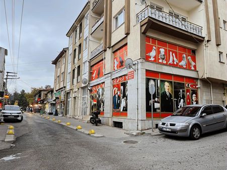 Rw Milyondan Şirintepede 3 Ayrı Tapulu Satılık Köşe Dükkan 270m2