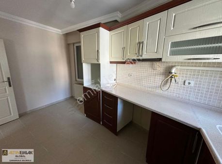 Altın Emlaktan Genıs Kullanımlı Ara Kat 3+1 Kiralık Daire