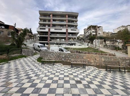 Doğa Dostu'ndan Bayraklı Anadolu Cad.üzeri 3+1 Eşyalı Daire