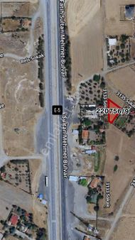 Tanrıverdi'den Satılık E5'e Yakın 3 Katlı Villa Parseli