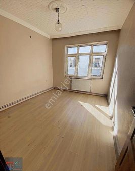 Kombili Kiralık Ara Kat Daire