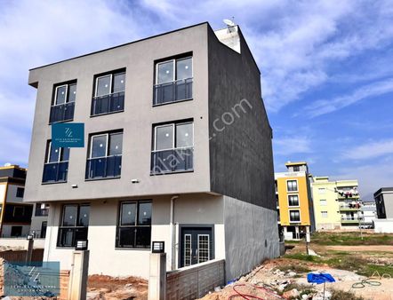 Seta Gayrimenkul'den Alt Efeler'de Satılık 1+1 Daire