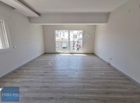 Girne Caddesi Paraleli Merkezi Konum 185 M2 3+1 Lüx Dub. Daire
