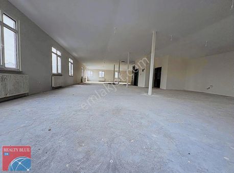 Ataşehir Ferhatpaşa Kiralık Depo