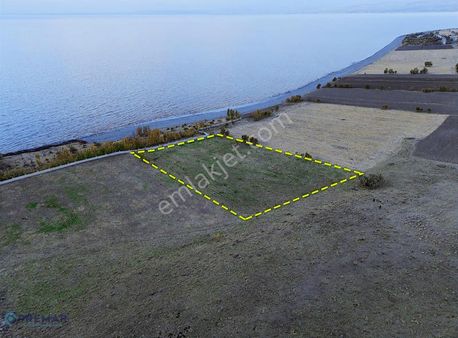 Tuşba/çolpan'da Göle 85 M Mesafede, 9.066 M² Tarla