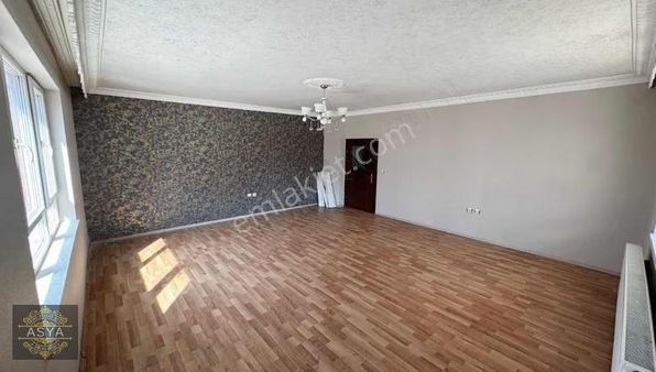 Ufuktepe Cadde Önü Kat Konumunda Full Yapılı Ön Cephe 3+1