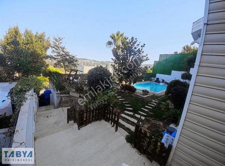 Zekeriyaköy'de Müstakil 8+2 Kiralık Villa