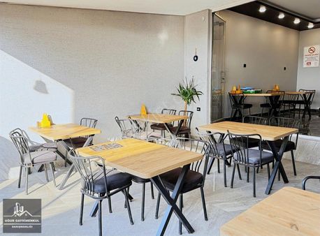 Uğur Gayrimenkul'den Sahil'de Devren Satılık Fast Food Dükkanı