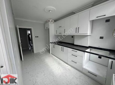 Esenyurt İncirtepe Mah İçi Sıfır 3+1 Arakat Asansörlü