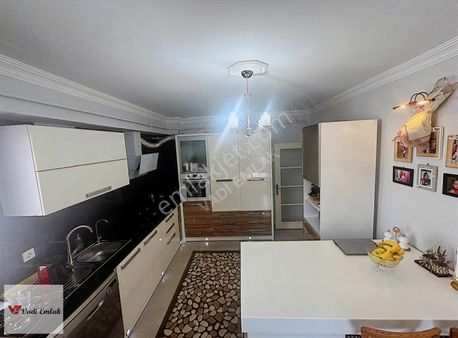 Vadi Emlaktan Yeni Yurt Mahallesinde Satılık 3+1 Daire